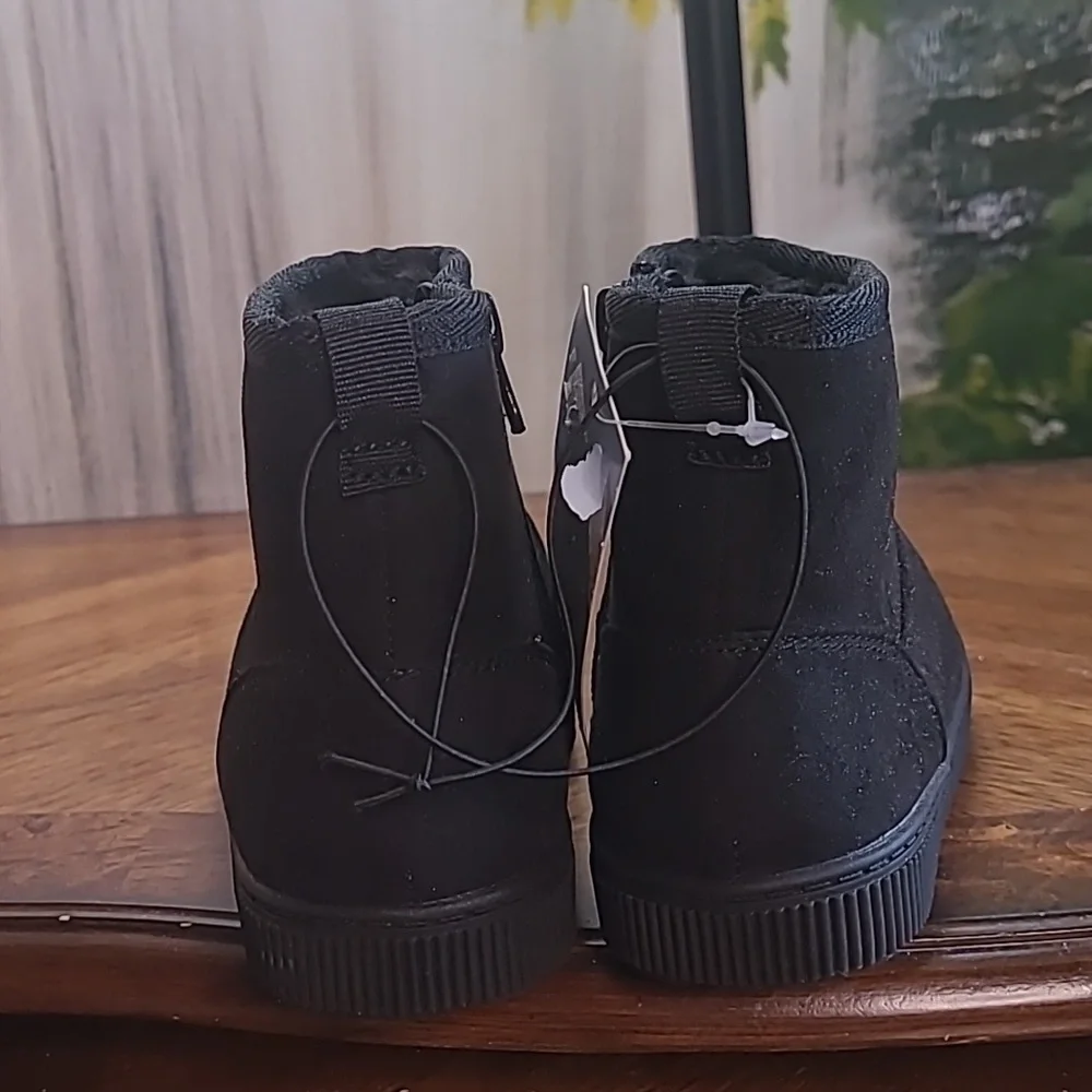 NWT! Cat & Jack Girls 4 Black Suede Shearling Faux Fur Lined Boots Side Zippers